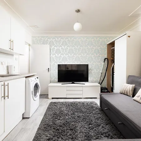 One Bedroom Apartment Opposite Brent Cross Station Londres Exterior foto