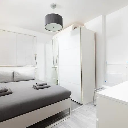 One Bedroom Apartment Opposite Brent Cross Station Londres Exterior foto